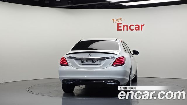 Mercedes-Benz C-Class 2018 — photo 4