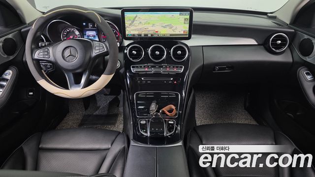 Mercedes-Benz C-Class 2018 — photo 10