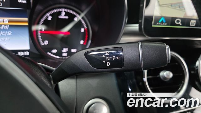 Mercedes-Benz C-Class 2018 — photo 12