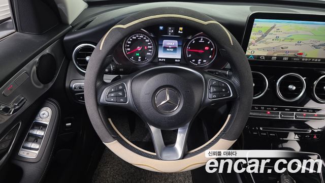 Mercedes-Benz C-Class 2018 — photo 20
