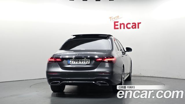 Mercedes-Benz E-Class 2021 — photo 4