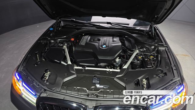 BMW 5-Series 2018 — photo 6