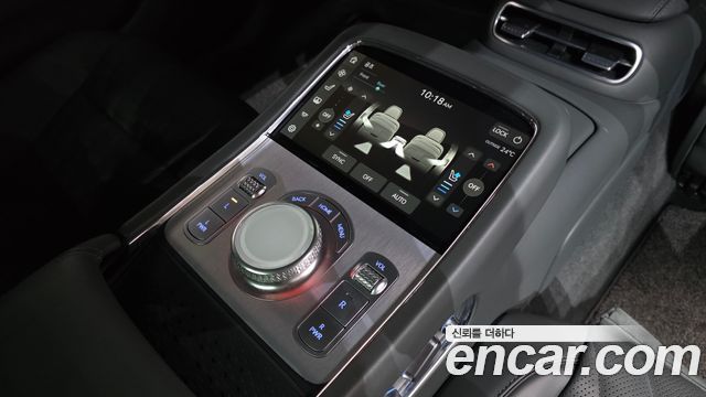 Genesis G90 2023 — photo 18