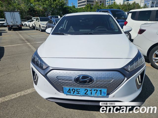 Hyundai Ioniq 2020 — photo 3