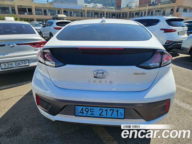 Hyundai Ioniq 2020 — photo 4