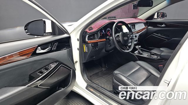 Kia K7 2016 — photo 10
