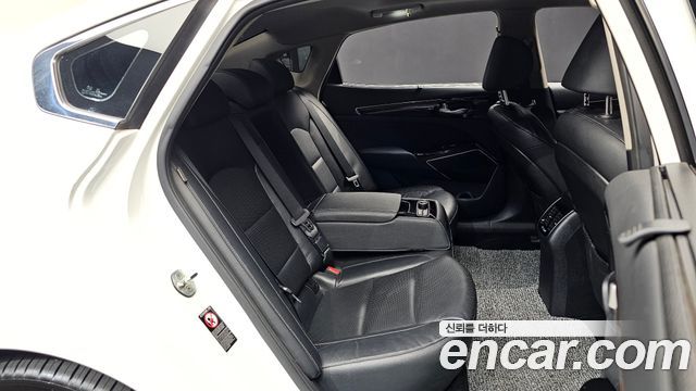 Kia K7 2016 — photo 11