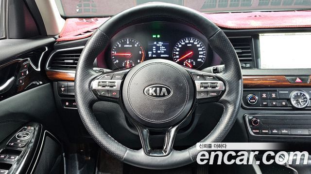 Kia K7 2016 — photo 13