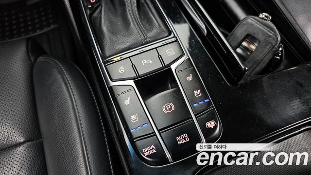 Kia K7 2016 — photo 18