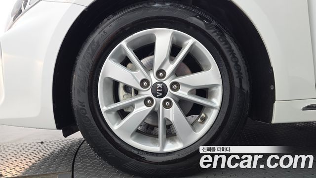 Kia K5 2017 — photo 5