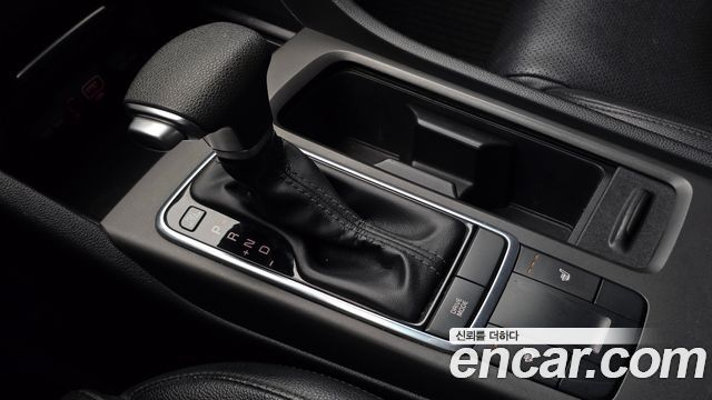 Kia K5 2017 — photo 9