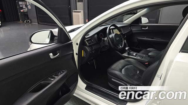 Kia K5 2017 — photo 10