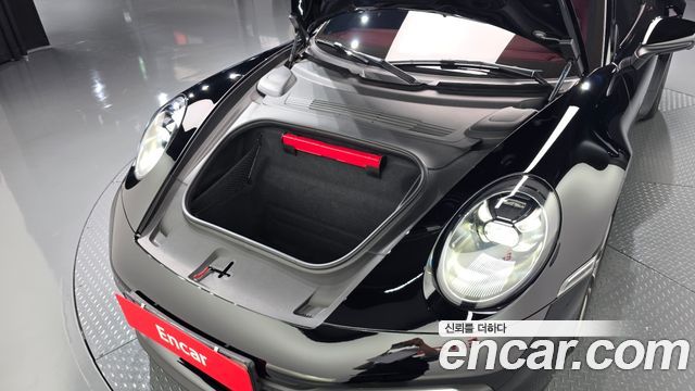 Porsche 911 2021 — photo 6