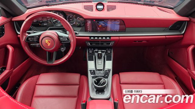 Porsche 911 2021 — photo 10