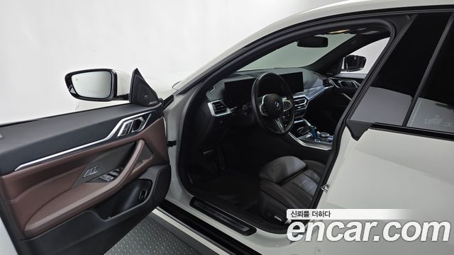 BMW i4 2023 — photo 13