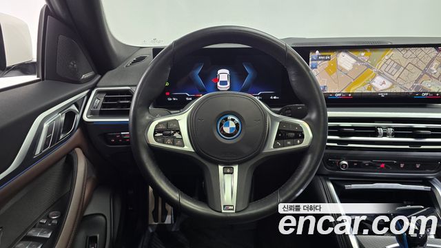 BMW i4 2023 — photo 19
