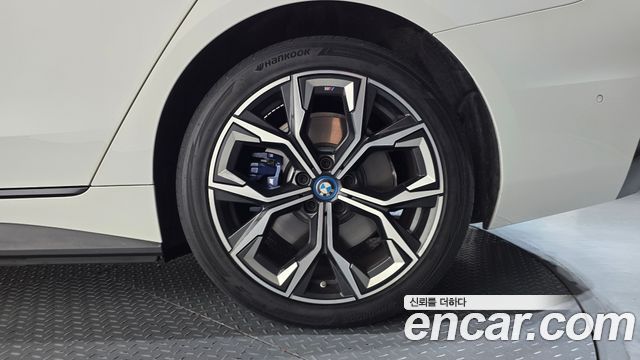 BMW i4 2023 — photo 7