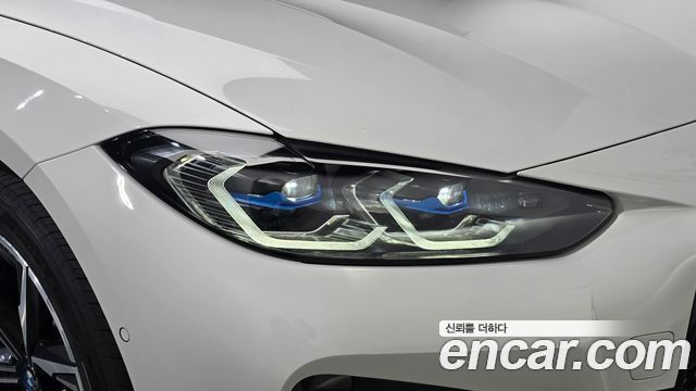 BMW i4 2023 — photo 8