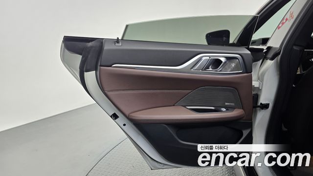 BMW i4 2023 — photo 15