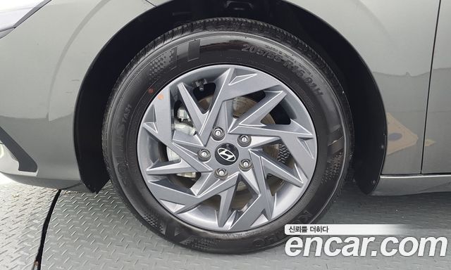 Hyundai AVANTE 2024 — photo 5