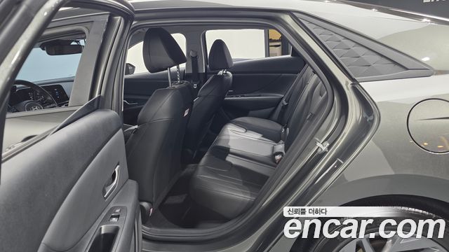 Hyundai AVANTE 2024 — photo 17