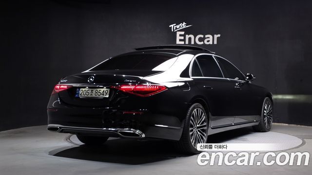 Mercedes-Benz S-Class 2023 — photo 2