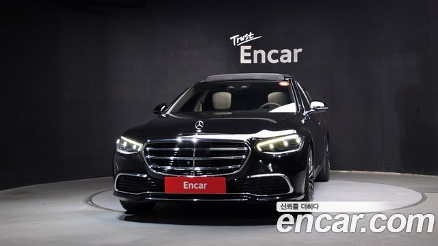 Mercedes-Benz S-Class 2023 — photo 3