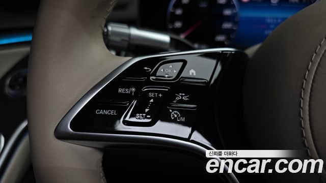 Mercedes-Benz S-Class 2023 — photo 24
