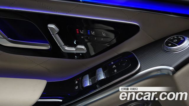 Mercedes-Benz S-Class 2023 — photo 26