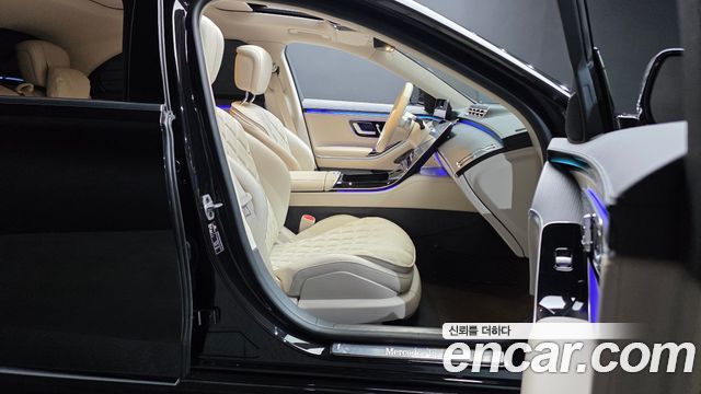Mercedes-Benz S-Class 2023 — photo 16