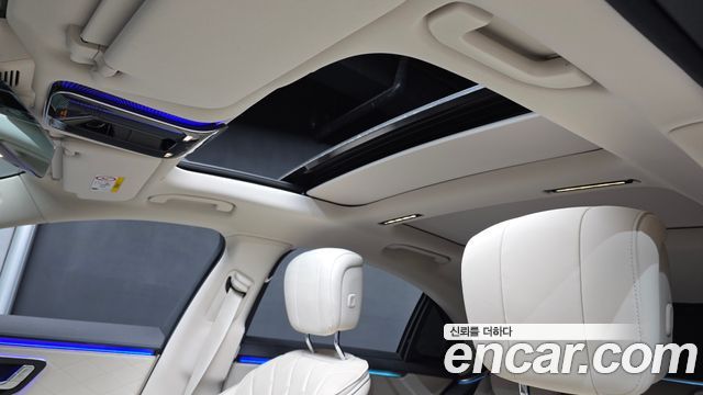 Mercedes-Benz S-Class 2023 — photo 29