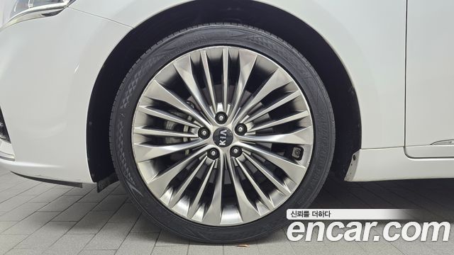 Kia K7 2018 — photo 5