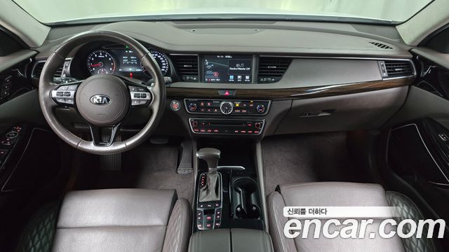 Kia K7 2018 — photo 10