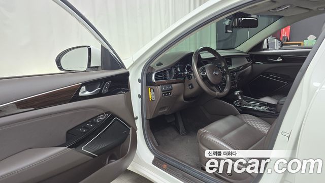 Kia K7 2018 — photo 13