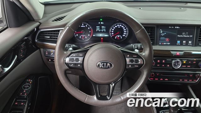 Kia K7 2018 — photo 18