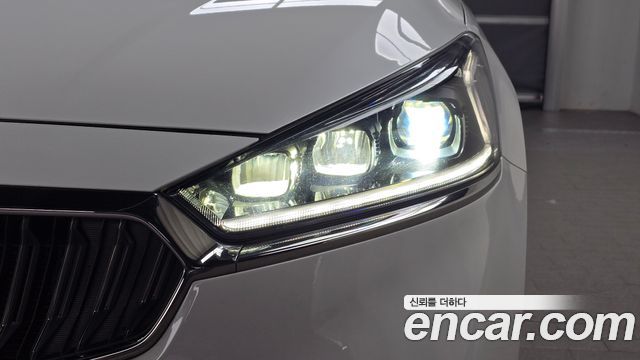 Kia K7 2018 — photo 8