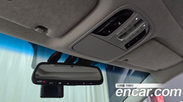Kia K7 2018 — photo 28