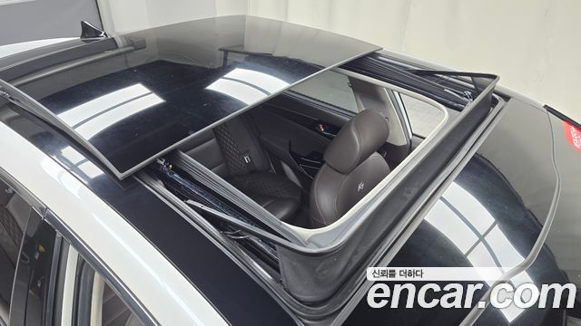 Kia K7 2018 — photo 29