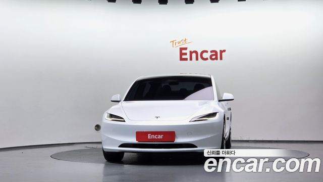 Tesla Model 3 2026 — photo 3
