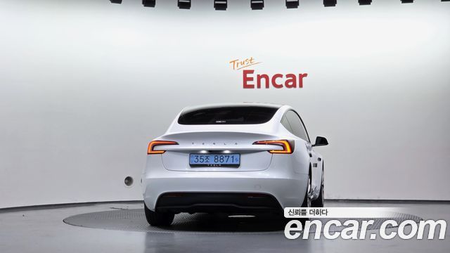 Tesla Model 3 2026 — photo 4