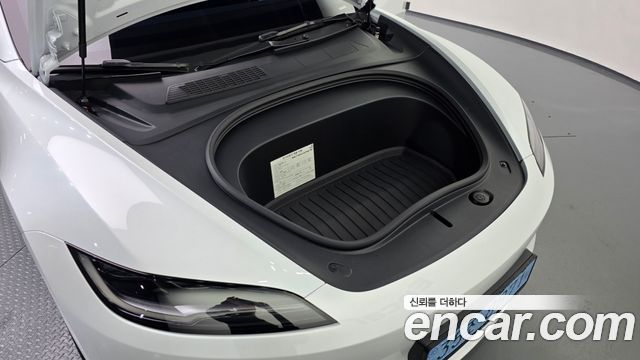 Tesla Model 3 2026 — photo 6