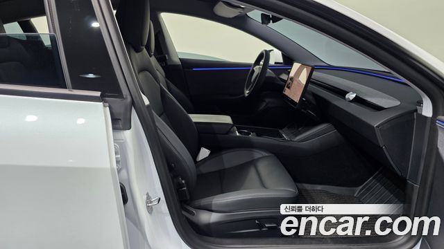 Tesla Model 3 2026 — photo 17