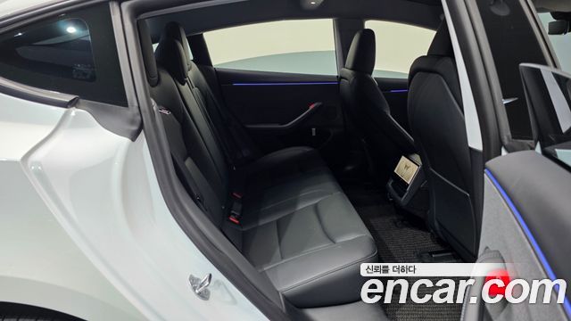 Tesla Model 3 2026 — photo 18