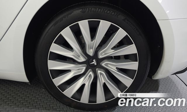 Tesla Model 3 2026 — photo 7
