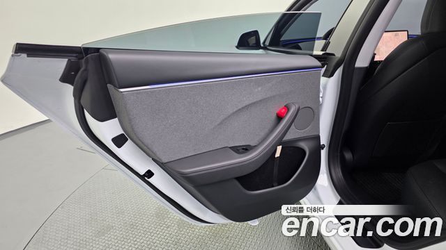 Tesla Model 3 2026 — photo 15