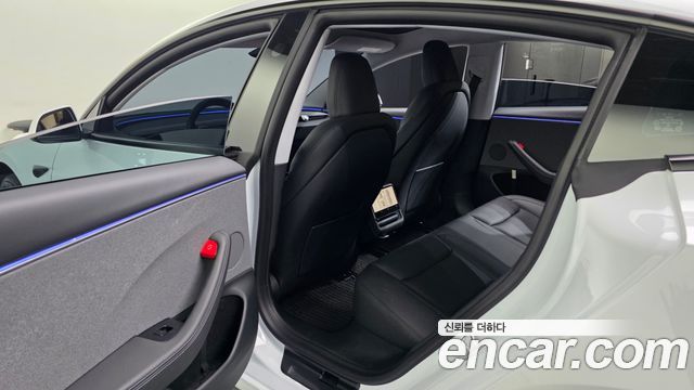 Tesla Model 3 2026 — photo 16