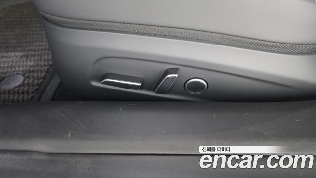 Tesla Model 3 2026 — photo 31