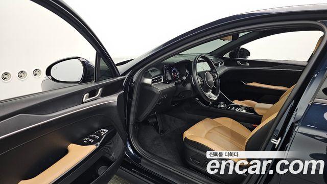 Kia K5 2023 — photo 13
