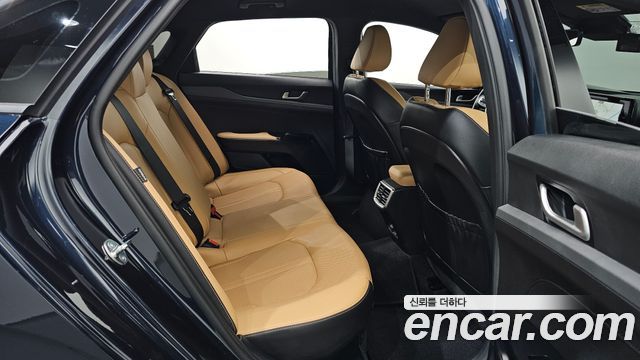 Kia K5 2023 — photo 18