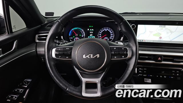 Kia K5 2023 — photo 19